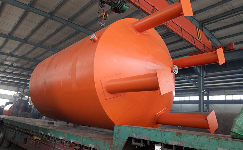 鋼襯塑儲罐產(chǎn)品發(fā)往河南客戶現(xiàn)場